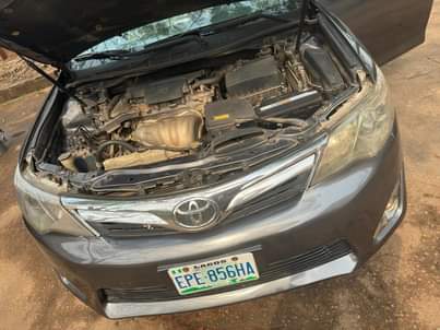 A picture of 2014 Toyota Camry V4