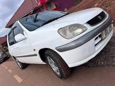 A picture of Raum at 8.8m Corsa at 4.8m 0758589222 0774552142