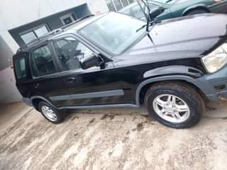 A picture of Honda crv 99