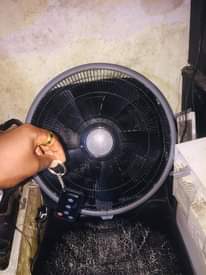 A picture of FENI YA UKUTANI YA REMOTE KWA 55000 TU. 0653142079