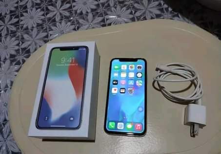 A picture of Iphone X