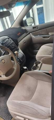 A picture of Registered first body 08 Toyota Sienna LE