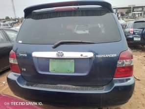 A picture of Highest grade 05 06 model Toyota Highlander Three rows seaters