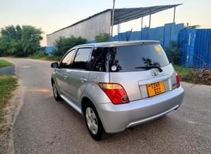 A picture of Toyota Ist 2006