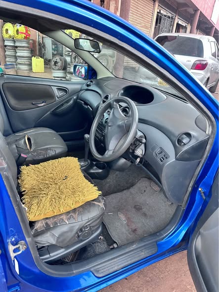 A picture of Vitz 7 5m