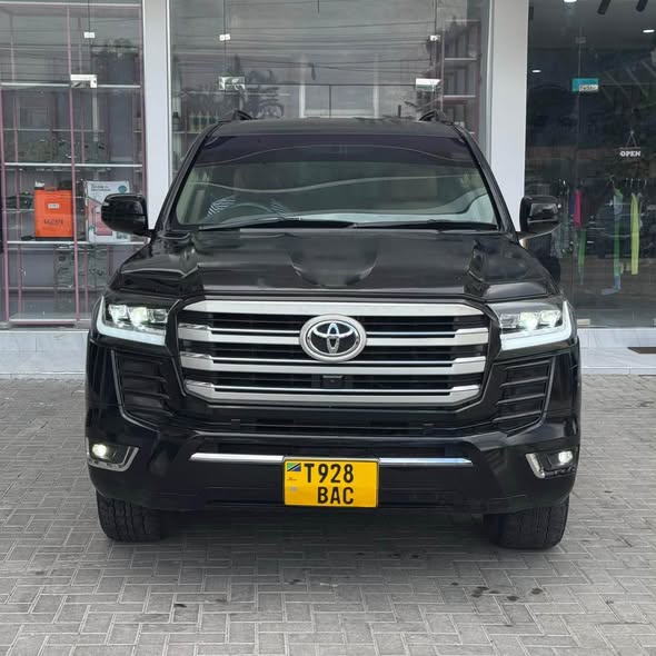 A picture of LANDCRUISER V8 200SERIES UPLIFT 300SERIES ONSALE