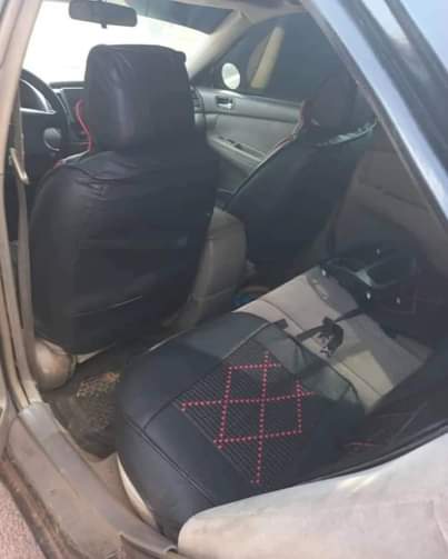 A picture of 2004 Toyota 2004 Sedan