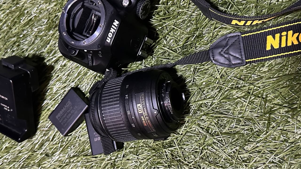 A picture of Camera NIKON D5200