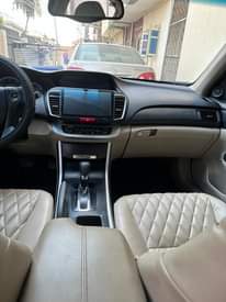 A picture of Honda Accord 2016