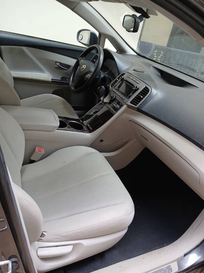 A picture of Redy to go eleya promo Toyota venza with 4plugs 2012