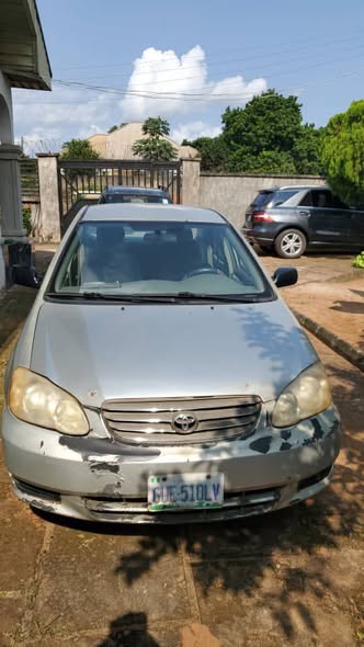 A picture of 04 corolla