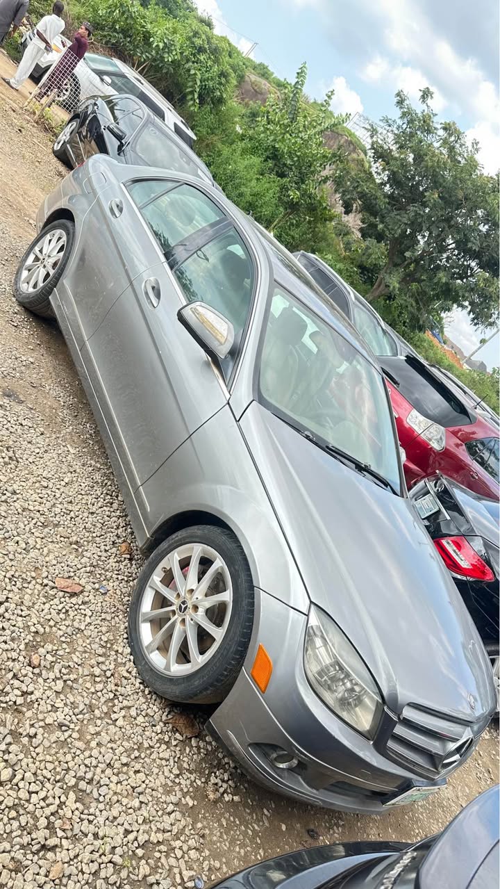 A picture of Mercedes Benz c300 2009 7 5M
