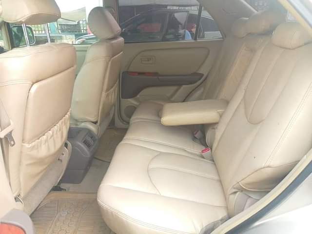 A picture of Belgium grade rx300 for sell Ac chilling Engine Gear Location