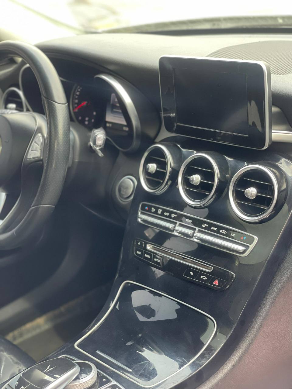 A picture of Mercedes Benz C300 2015 foreign used AWOOF deal