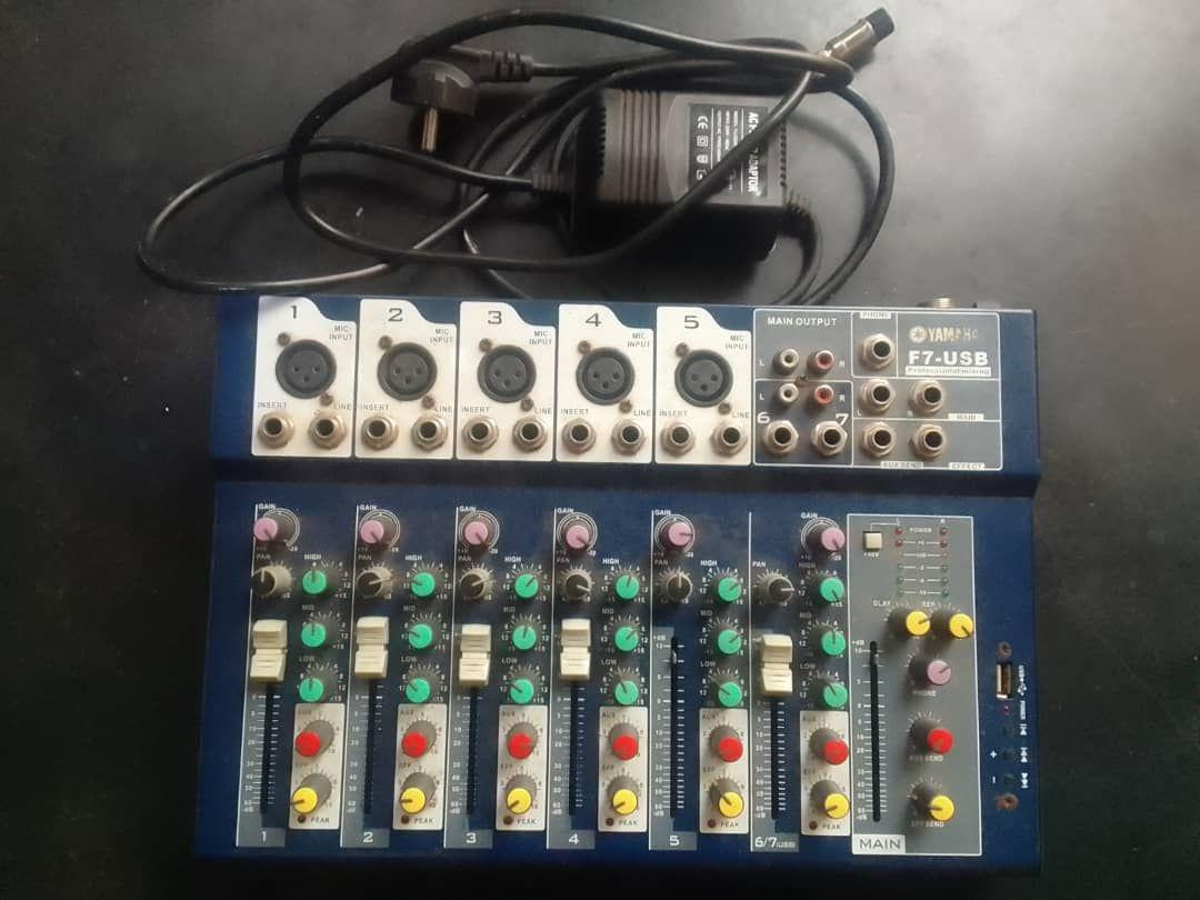 A picture of Yamaha 4channel mixer