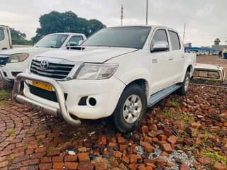 used toyota hilux