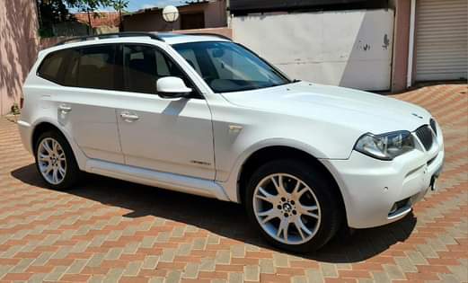 Sihle M.