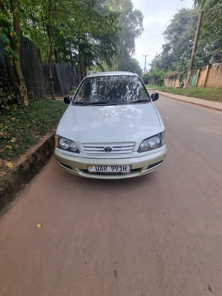 A picture of Car