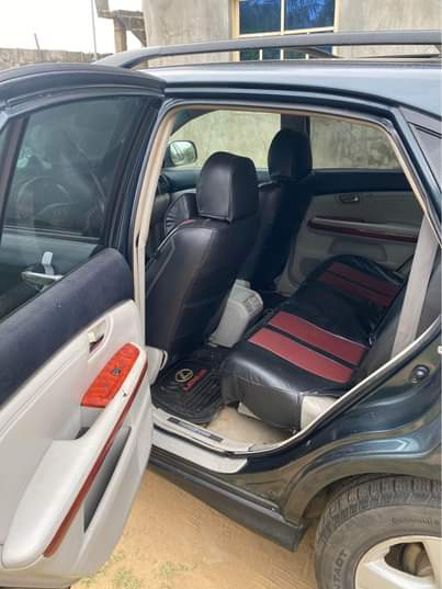 A picture of 2005 Lexus Rx330 Toks standard