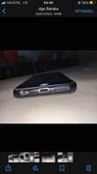 A picture of I phone s GB 128