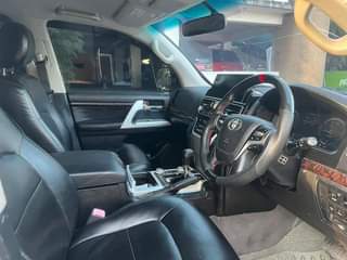 A picture of TOYOTA LANDCRUISER ZX V8 GOOD NEW FOR SELL 120M SO