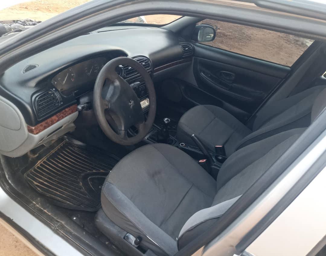 A picture of Peugeot 406