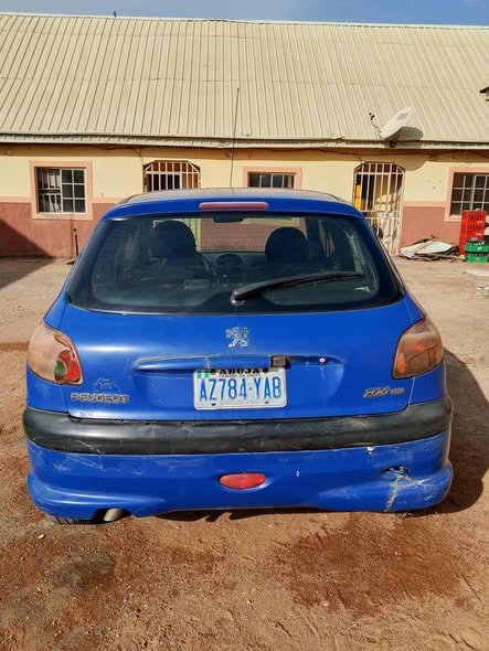 A picture of PEUGEOT 206