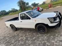 used nissan np300