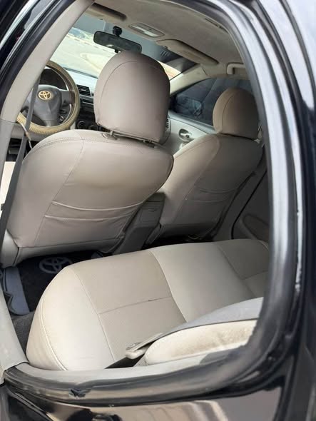 A picture of TOYOTA COROLLA 2010