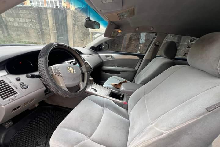 A picture of _________SWEET DEAL________ 2007Toyota Avalon Registered Silent engine Smooth tran