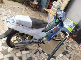 A picture of J ai une motos vendre trs propre troc possible WhatsApp