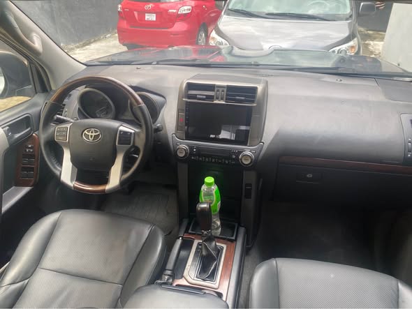 A picture of Toyota prado 2013 First body Very neat 30 000 000
