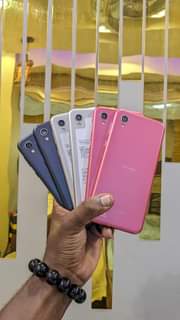 A picture of AQUOS SHV43 STORAGE 32GB 4G NETWORK