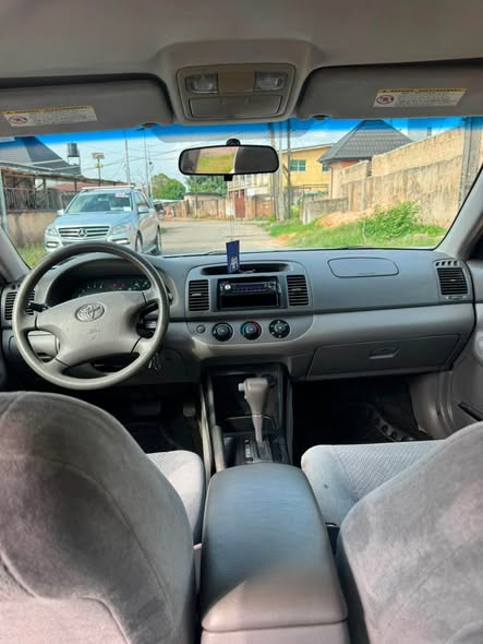 A picture of Toyota Camry 2004 Model