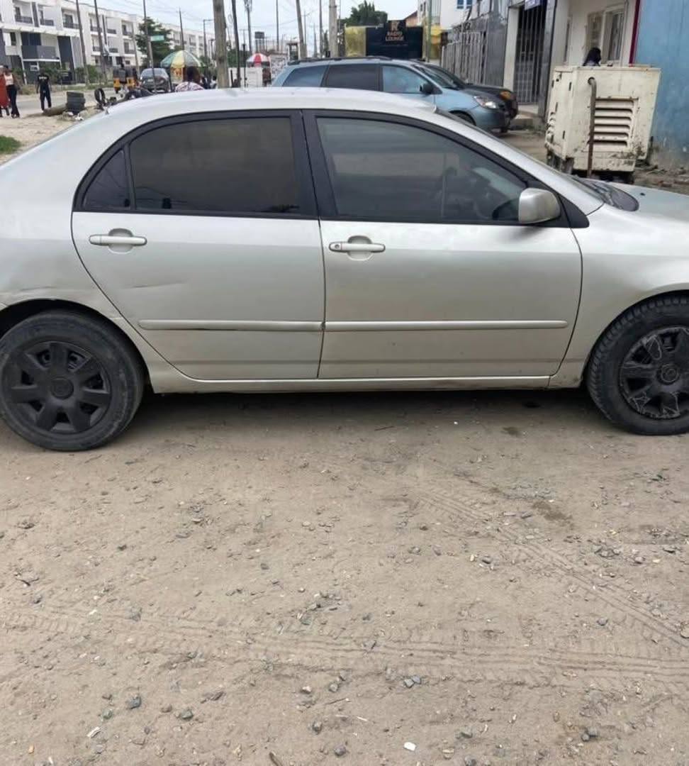 A picture of Toyota Camry Le 2004