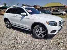 A picture of Where Luxury Lives Foreign Used 2019 Mercedes Benz GLC300 Fullest