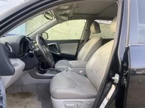 A picture of Distress and Urgent Sale Nigerian used 2007 Toyota Rav 4