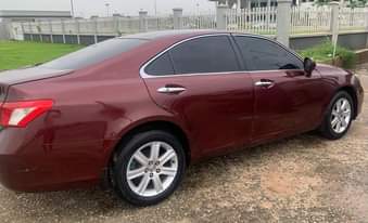A picture of Few months used lexus es350 2008 model with all components