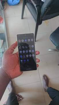 A picture of AQUOS ZERO 6 GB 128 RAM 8 GB