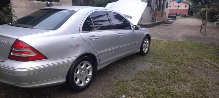 A picture of SMARTAUTOS BELGIUM GRADE C280 MERCEDES BENZ 2006 MODEl Engine very
