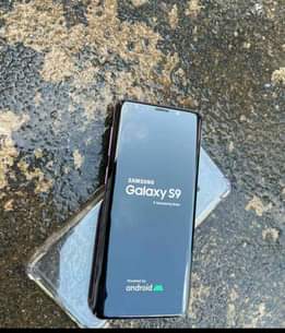 A picture of Samsung s9