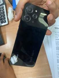 A picture of Mi note 12 in good condition gb128 ram6 ya mwaka