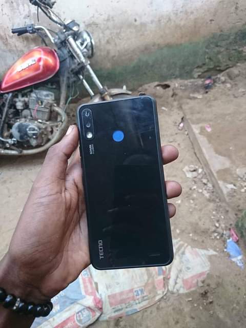 A picture of Tecno spark 16gb ram 2