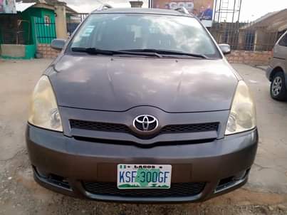 A picture of TOYOTA COROLLA VERSO 2005 TOKS STANDARD SWEET DEAL