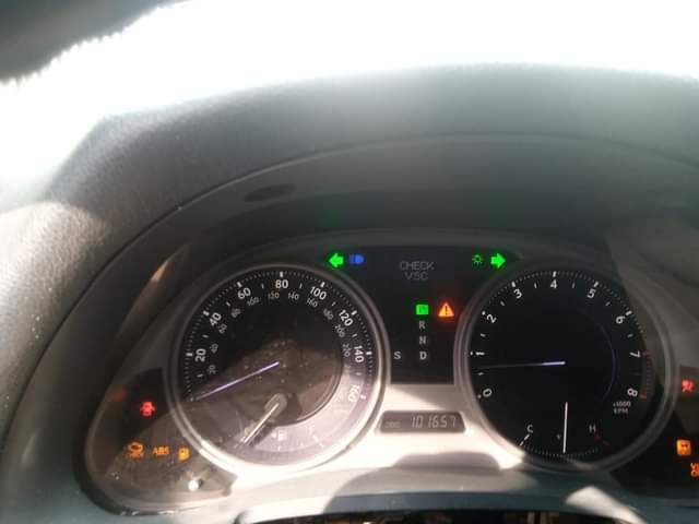A picture of Lexus is350