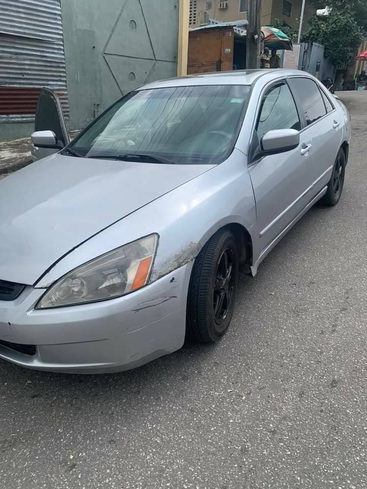 A picture of Honda Accord 2004