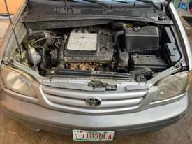 A picture of Toks standard Toyota Sienna 2003 model