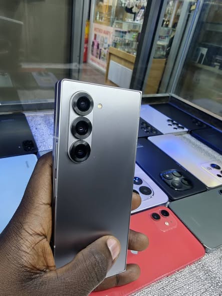 A picture of SAMSUNG GALAXY Z FOLD 6