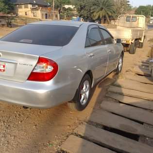 A picture of Toyota Camry going for 2 5