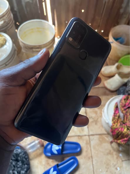 A picture of Infinix hot 10 play